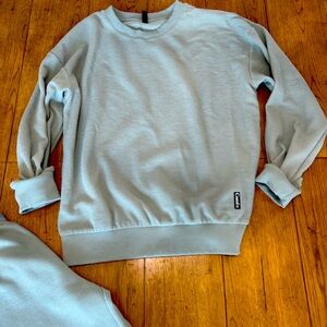 Comfrt Women's Sage Green Sweatshirt